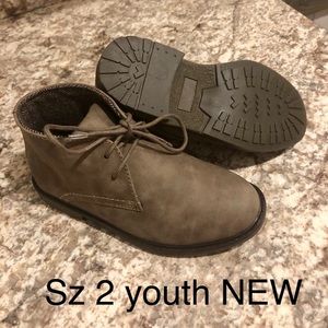 5 for $25 🔥 Youth boys sz 2 boots NWOT Easter